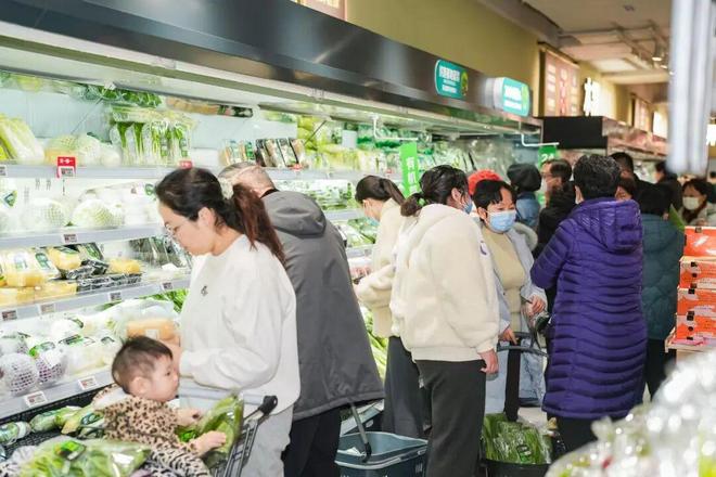 首店：揭秘超级供应链打造的又好又便宜pg电子试玩探访京东七鲜超市石家庄(图3)